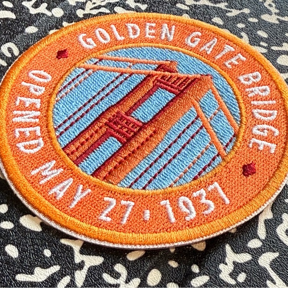 Golden Gate Bridge Embroidered Patch Iron-On - Picture 2 of 4